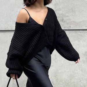 Oak + Fort Cropped Button Down Oversized Knit Cardigan Black XS